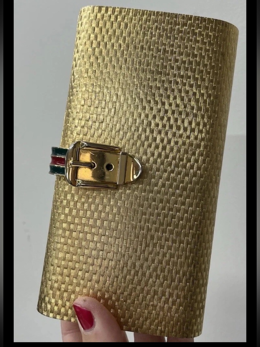 rare vintage Gucci gilt metal minaudière clutch 1970s Magnet Clasp Closure